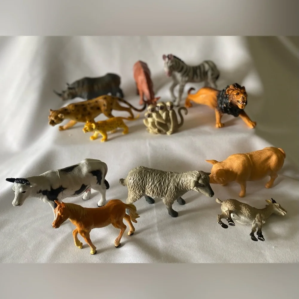 Vintage Quality Lot (16) Large Plastic Animals Including Safari, Sea, & Barnyard